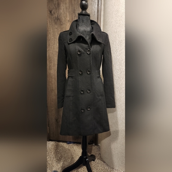 Divided Jackets & Blazers - Elegant Pea Trench Coat